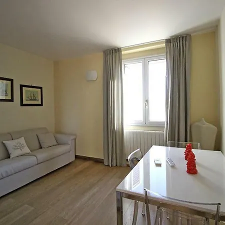 Apartment - Iap02369-cyc *