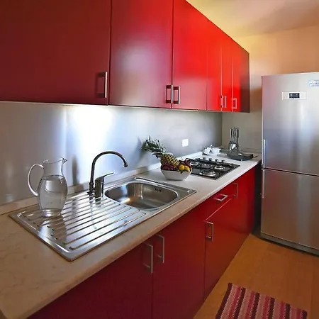 - Iap02369-cyc Apartment *